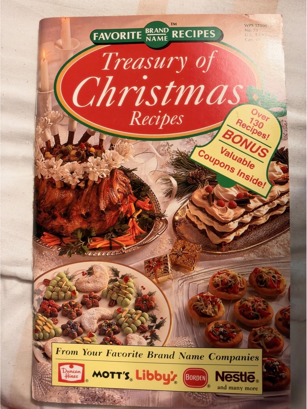 Favorite Brand Name Recipes Treasury of Christmas Recipes Cookbook